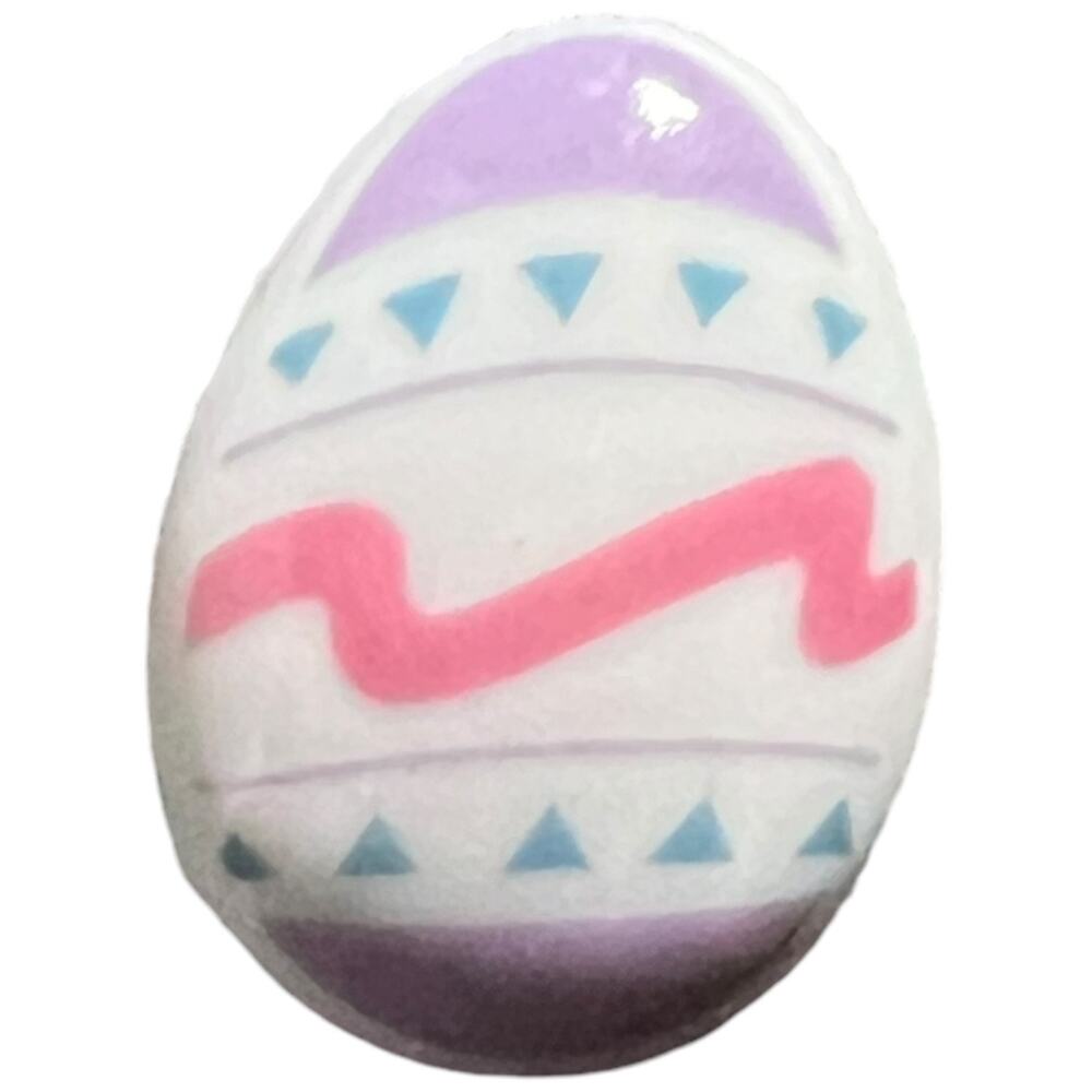 Vintage 80s/90s Small plastic Easter Egg Pin